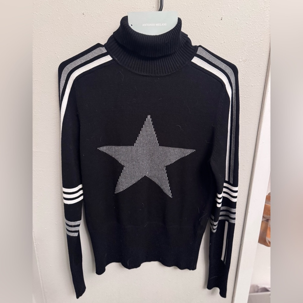 NWT ANTONIO MELANI Active Star Turtleneck Long Sleeve Statement Sweater